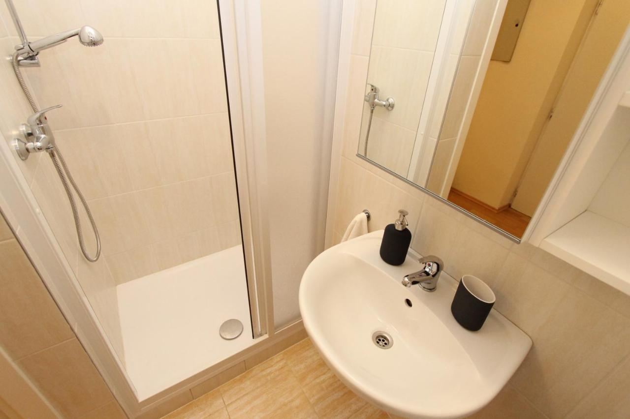 Zizka Home Apartments Prága Kültér fotó
