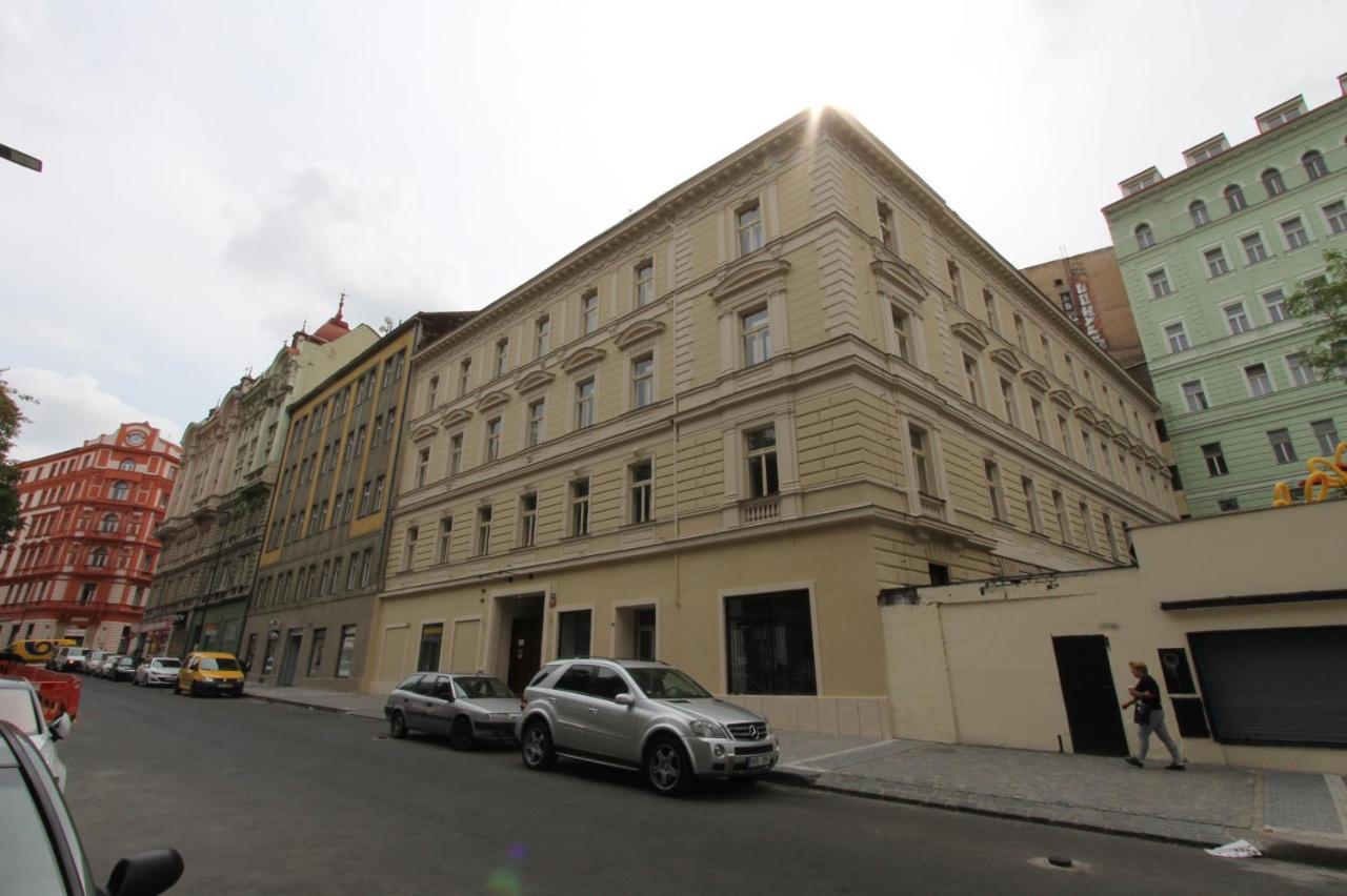Zizka Home Apartments Prága Kültér fotó