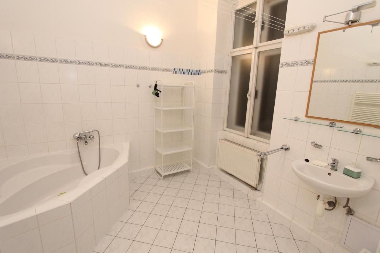 Zizka Home Apartments Prága Kültér fotó