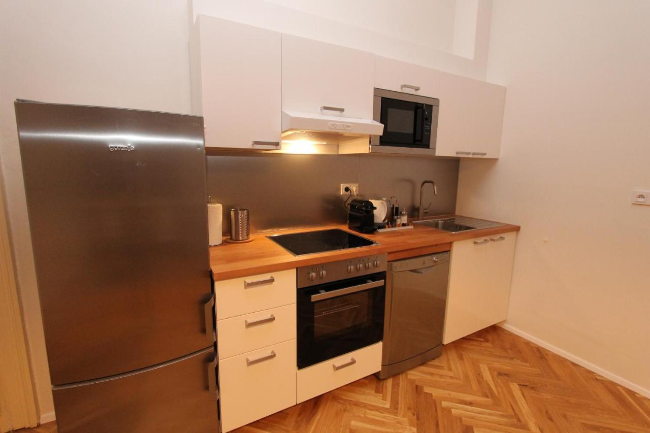 Zizka Home Apartments Prága Kültér fotó