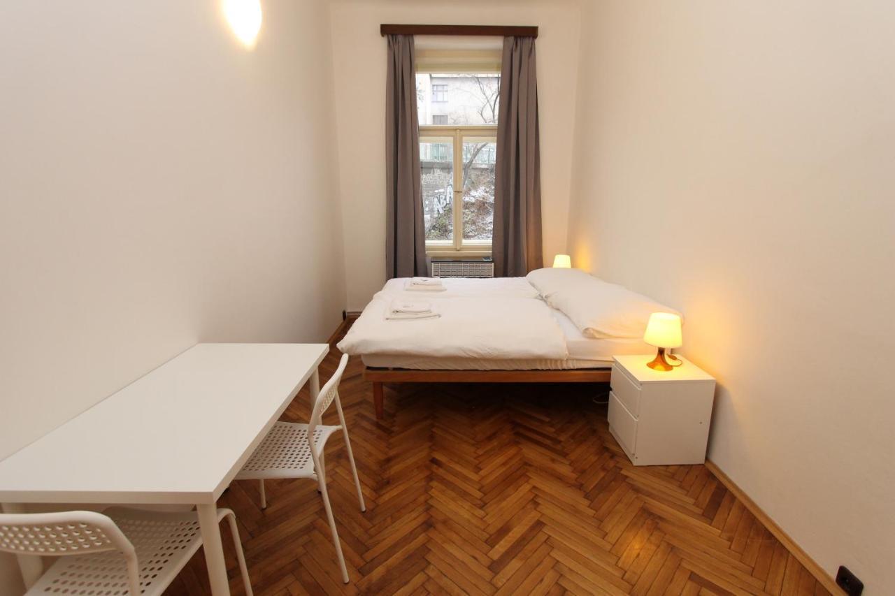Zizka Home Apartments Prága Kültér fotó