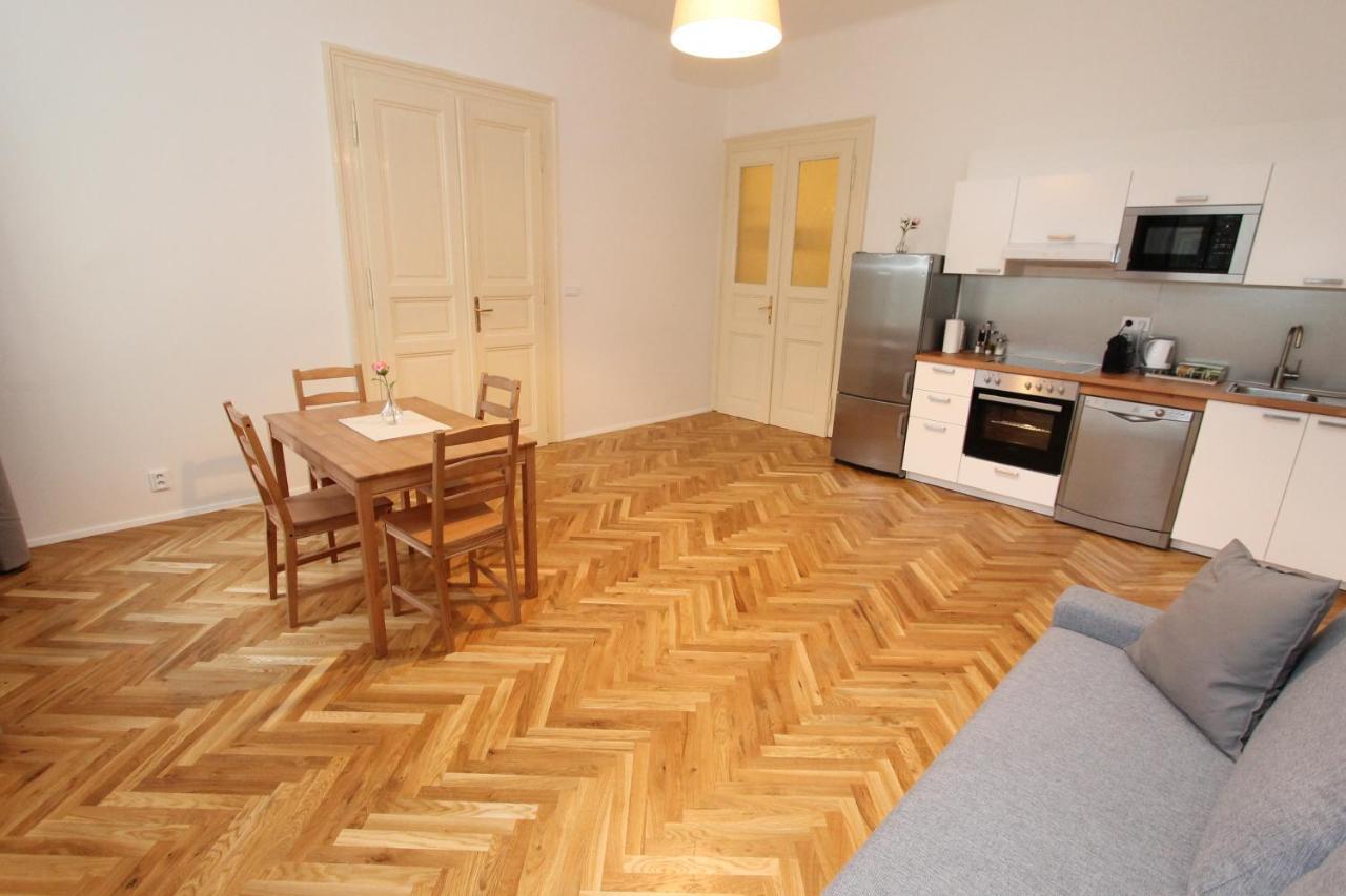 Zizka Home Apartments Prága Kültér fotó