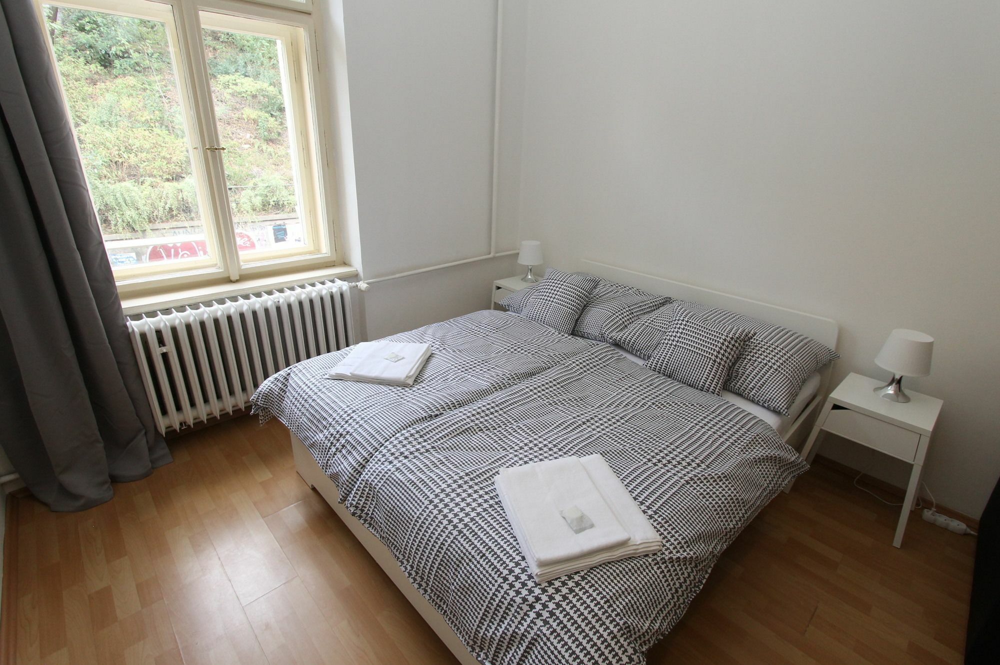 Zizka Home Apartments Prága Kültér fotó